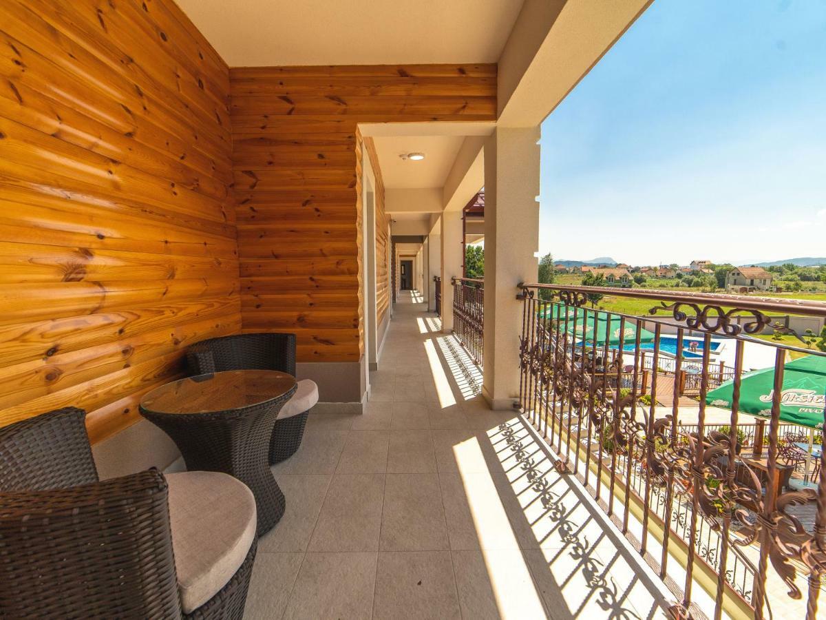 Hotel Royal Garden Niksic Luaran gambar