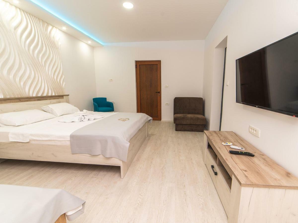 Hotel Royal Garden Niksic Luaran gambar