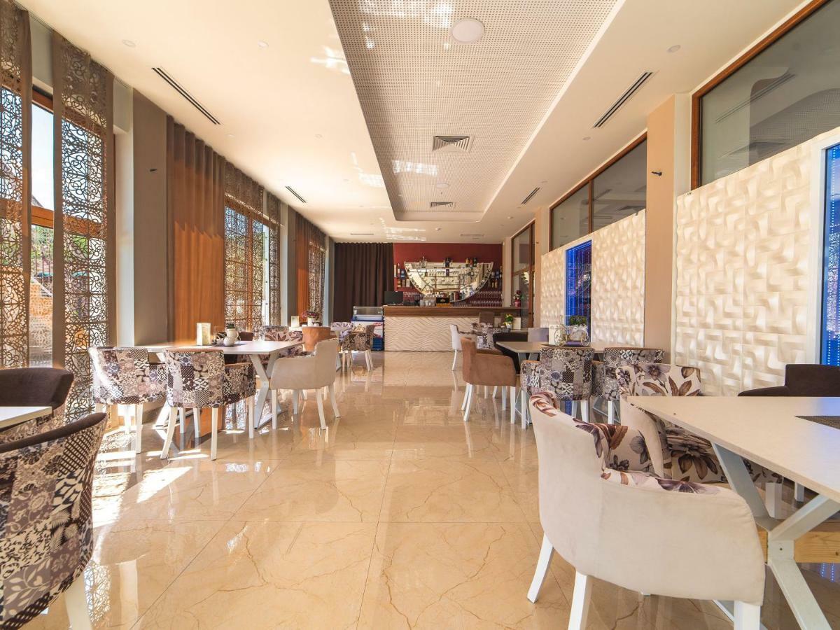 Hotel Royal Garden Niksic Luaran gambar