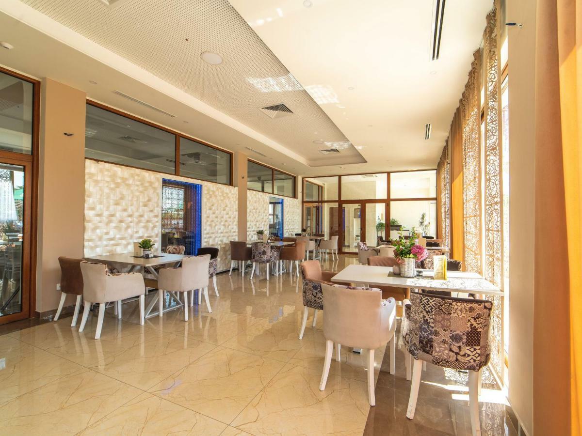 Hotel Royal Garden Niksic Luaran gambar