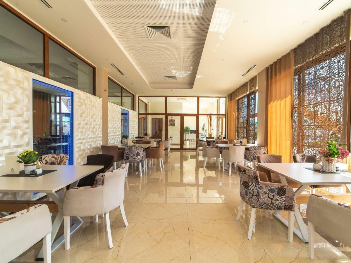 Hotel Royal Garden Niksic Luaran gambar