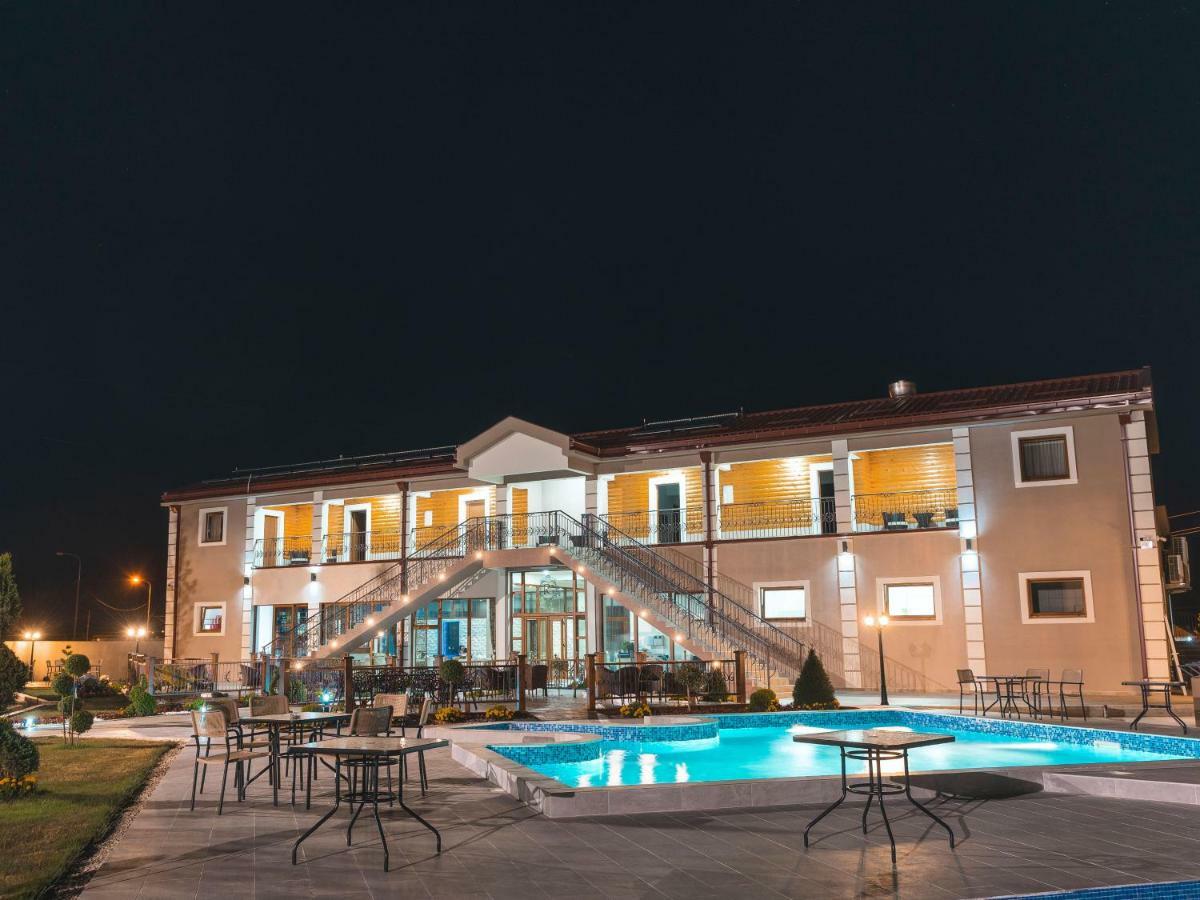 Hotel Royal Garden Niksic Luaran gambar